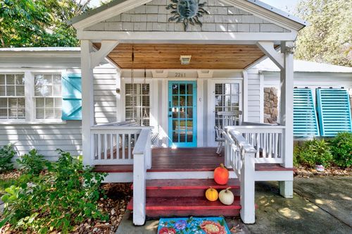 2261 17th Ave, Vero Beach, FL, 32960-3406 | Card Image