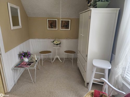 1708 30th Ave, Whittemore, IA, 50598-7049 | Card Image