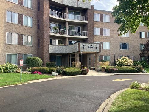 unit-211-900 E Wilmette Rd, Palatine, IL, 60074-6800 | Card Image