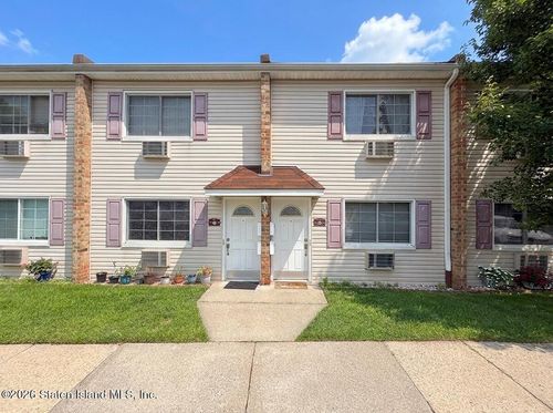 12a-3745 Amboy Rd, Staten Island, NY, 10308-2523 | Card Image