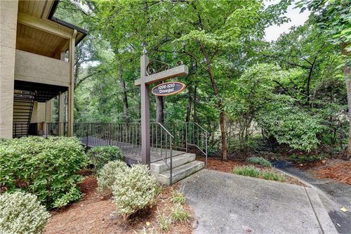 1010 Donegal Se, Smyrna, GA, 30080-2978 | Card Image