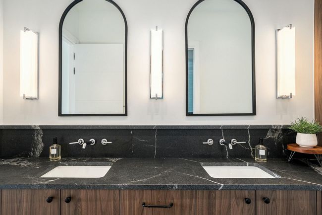 502 - 159 S River Ave, Condo with 2 bedrooms, 2 bathrooms and null parking in Holland MI | Image 13
