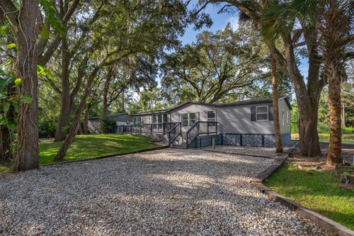 411 Racoon Trl, GENEVA, FL, 32732-8426 | Card Image