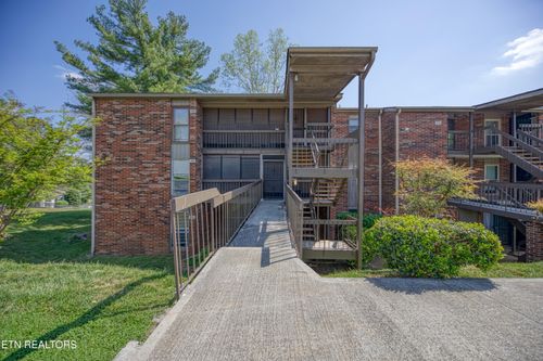 400 Dublin Dr, Knoxville, TN, 37923-5679 | Card Image