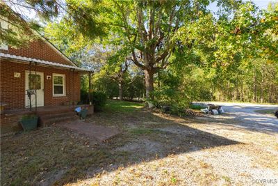 View of yard | Image 1