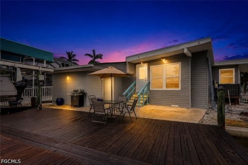 3827 Coconut Dr, St. James City, FL, 33956-2242 | Card Image