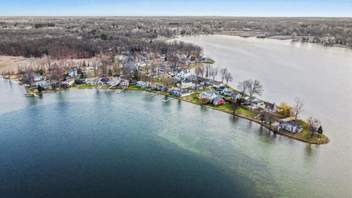 211 North Dr, Brooklyn, MI, 49230-8910 | Card Image