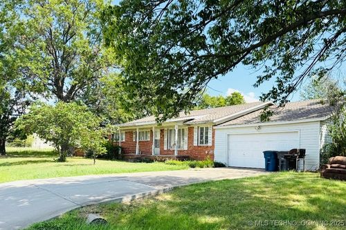 10506 E 14th St, Tulsa, OK, 74128-4610 | Card Image
