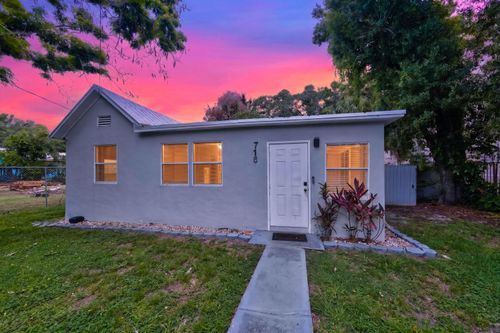 716 Citrus Ave, Fort Pierce, FL, 34950-8549 | Card Image