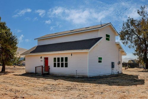 25143 Avenue 212, Lindsay, CA, 93247-9301 | Card Image