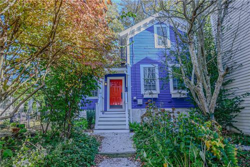 24 Anthony St, Newport, RI, 02840-3522 | Card Image
