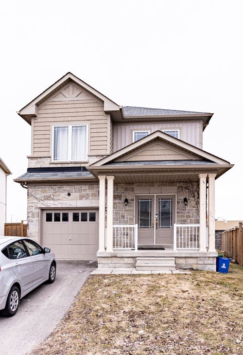 27 Mantz Cres, Whitby, ON, L1R0L3 | Card Image