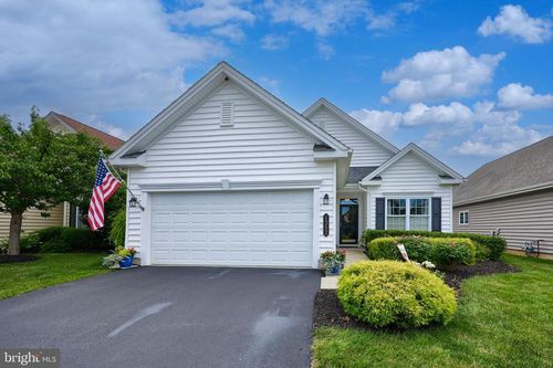 1352 Emerson Dr, MOUNT JOY, PA, 17552-7212 | Card Image
