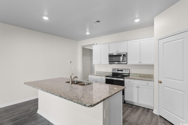 1128 Sennema Cir, House other with 4 bedrooms, 2 bathrooms and 4 parking in Myrtle Beach SC | Image 9