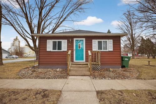 320 6th Ave Nw, Waverly, IA, 50677-2542 | Card Image