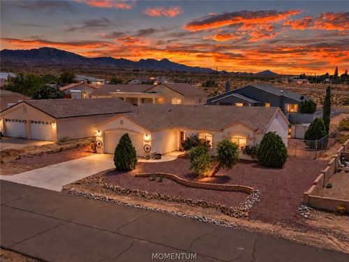 7558 E Chaparral Dr, Kingman, AZ, 86401-9490 | Card Image