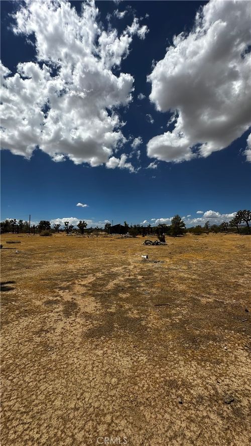 58824 Mesa Dr, Yucca Valley, CA, 92284 | Card Image