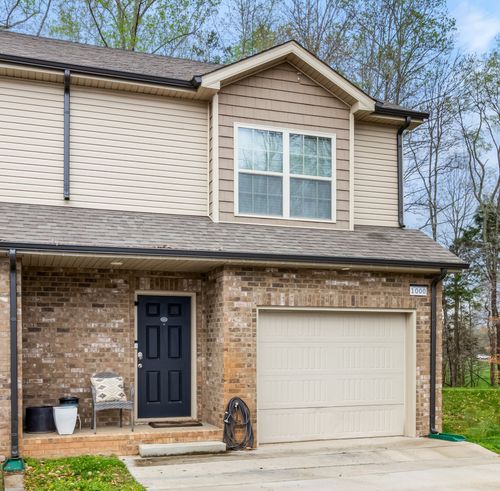 1001-135 Country Ln, Clarksville, TN, 37043-3952 | Card Image