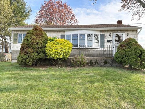 139 Maple Ave, Bethpage, NY, 11714-2117 | Card Image