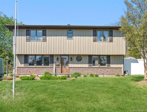 14 Greenway Cir, Syosset, NY, 11791-3615 | Card Image