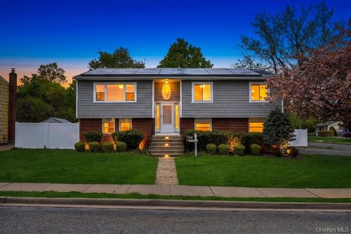 226 Princess St, Hicksville, NY, 11801-1145 | Card Image