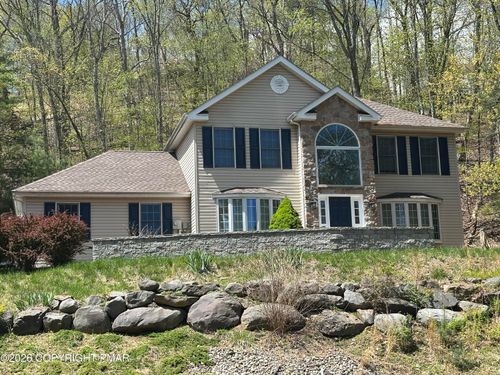 110 Osprey Ct, East Stroudsburg, PA, 18301-9389 | Card Image