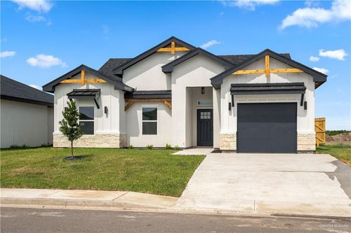 329 N Leon Ave, Edcouch, TX, 78538-2272 | Card Image