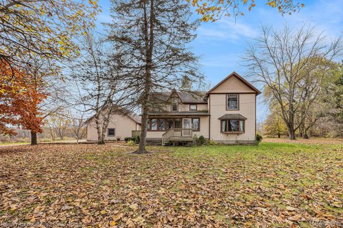 550 E Leonard Rd, Leonard, MI, 48367-1826 | Card Image