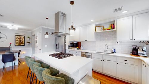 202-7 Mount Hope Ave, Providence, RI, 02906-6600 | Card Image