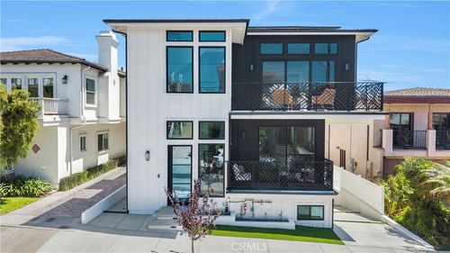 926 17th St, Hermosa Beach, CA, 90254-3221 | Card Image