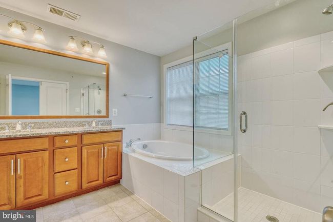 22505 Cambridgeport Sq, Townhouse with 4 bedrooms, 4 bathrooms and null parking in ASHBURN VA | Image 22