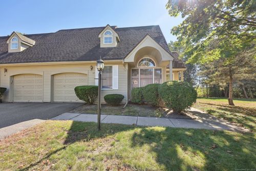 17-17 Fox Hollow Dr, Windsor Locks, CT, 06096-1551 | Card Image
