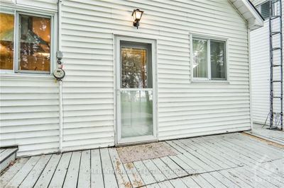 3569 Old Montreal Rd, House other with 2 bedrooms, 2 bathrooms and 6 parking in Cumberland ON | Image 2