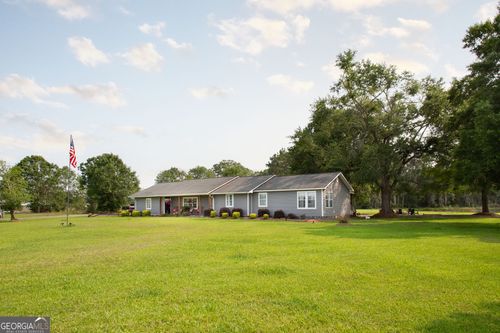 313 White Pine Hwy, Nicholls, GA, 31554-3705 | Card Image