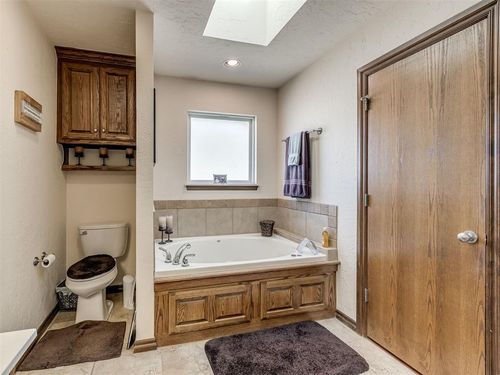 7963 N Alberts Dr, Yukon, OK, 73099-8574 | Card Image