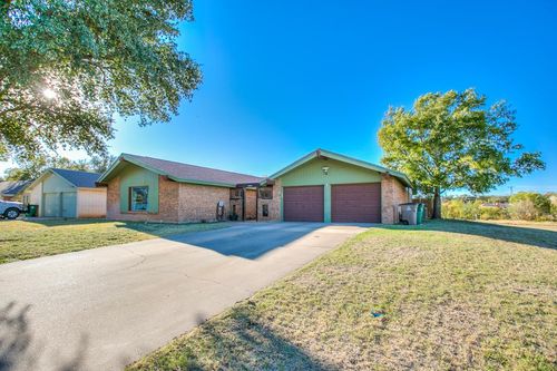 3334 Vista Del Arroyo Dr, San Angelo, TX, 76904-6027 | Card Image
