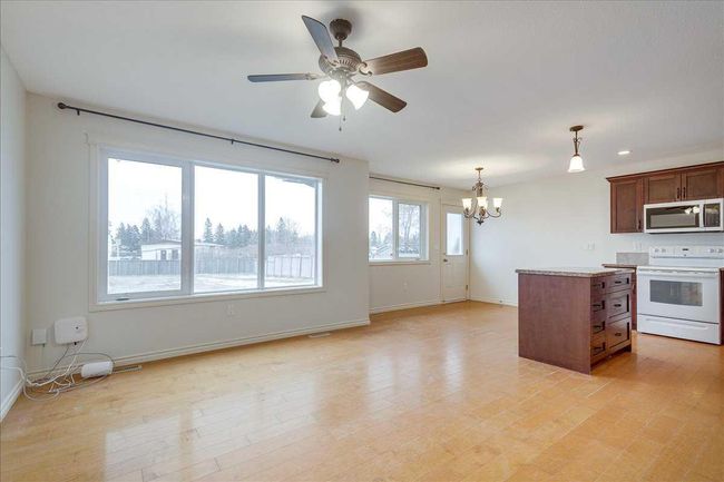 2 - 5511 54 Street, Townhouse with 3 bedrooms, 4 bathrooms and 2 parking in Ponoka AB | Image 9