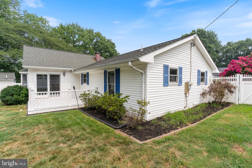 Residential in EDGEWATER 4