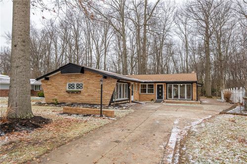 26454 Strawberry Ln, Westlake, OH, 44145-5416 | Card Image