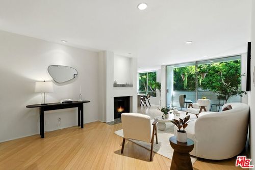 apt-203-429 N Oakhurst Dr, Beverly Hills, CA, 90210-3916 | Card Image