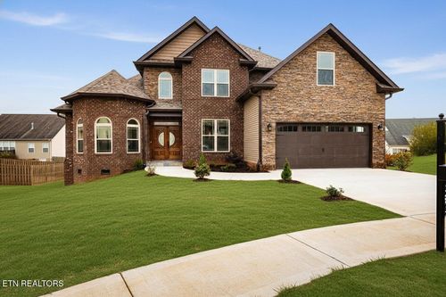 7246 Settlers Path Ln, Knoxville, TN, 37920-9618 | Card Image