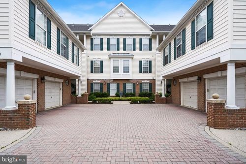 304-25340 Lake Mist Sq, CHANTILLY, VA, 20152-5352 | Card Image