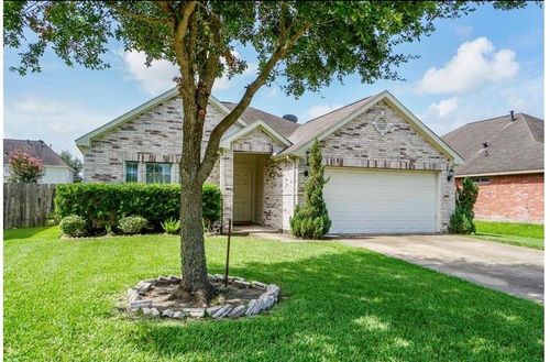 1039 N Teal Estates Cir, Fresno, TX, 77545-8682 | Card Image