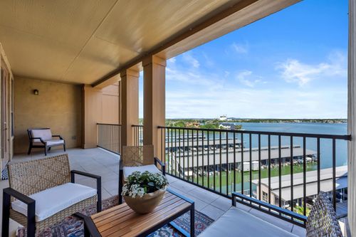 101 W Bank, Horseshoe Bay, TX, 78657-6170 | Card Image