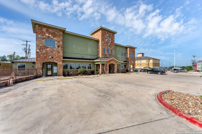 216 Middlebuster Rd, Home with 0 bedrooms, 0 bathrooms and null parking in Gonzales TX | Image 49