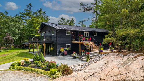 3193 Muskoka St, Severn, ON, L0K2B0 | Card Image