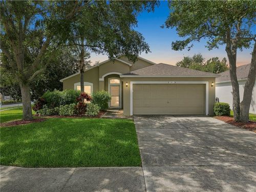 815 Greenleaf Cir, Vero Beach, FL, 32960-3215 | Card Image