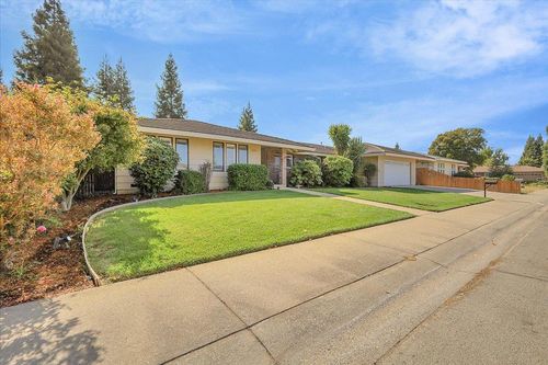 1690 Sharon Drive, Yuba City, CA, 95993 | Card Image