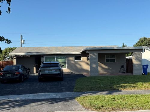 7471 Simms St, Hollywood, FL, 33024-2723 | Card Image