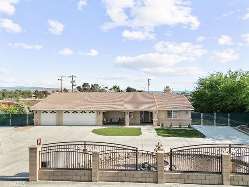 19287 Allegheny Rd, Apple Valley, CA, 92307-2541 | Card Image